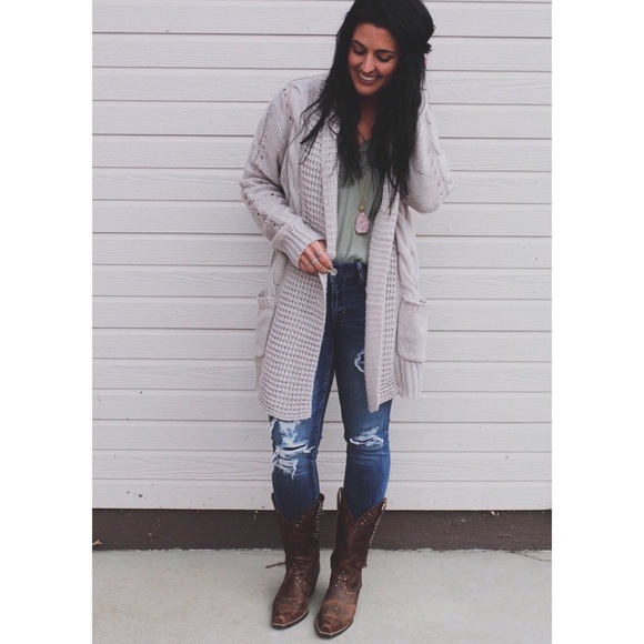 Oversized Gray Knit Cardigan - Picture 4 of 5